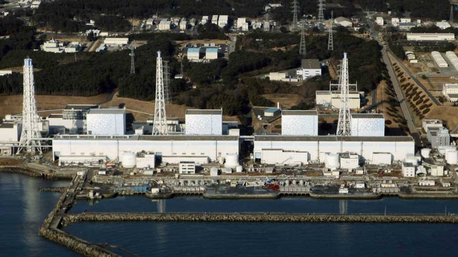 Usina nuclear de Fukushima antes da explosão neste sábado, Japão