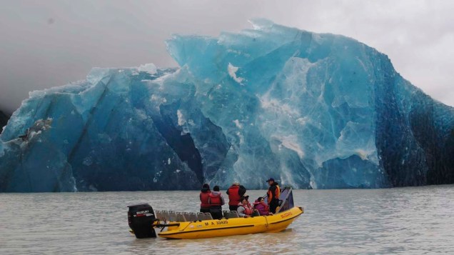 Icebergs no lago Tasman, após terremoto em Christchurch, Nova Zelândia