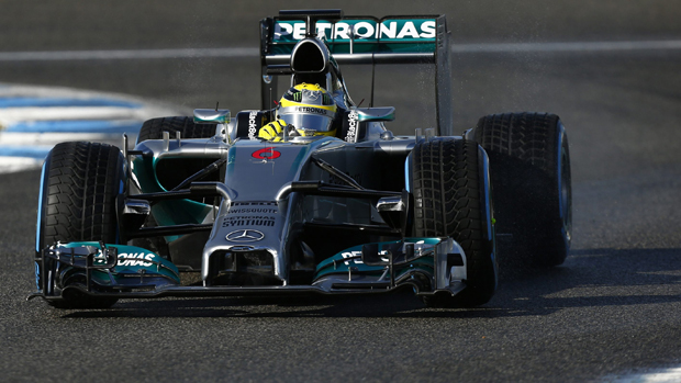 Nico Rosberg durante teste da Mercedes, na Espanha