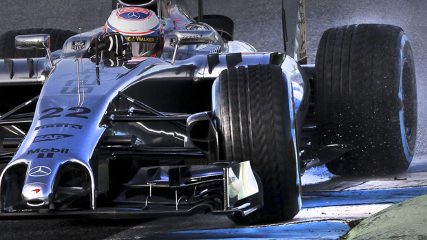 Jenson Button durante teste da McLaren, na Espanha
