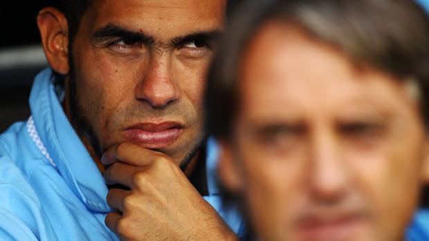 Tevez nega a versão do treinador, e diz que estava preparado para entrar na partida
