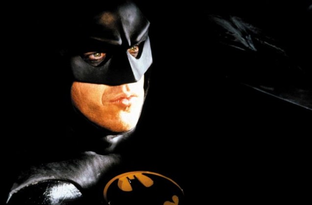 O segundo filme da série, <em>Batman, O Retorno</em> (1992), é tão sombrio e gótico como o primeiro e tem novamente Michael Keaton como protagonista <em>(foto)</em>.
