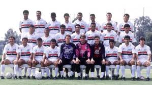 Time campeão mundial de 1992. Na fila de cima, Gilmar, Toninho Cerezo, Vítor, Palhinha, Ronaldo Luís, Macedo, Válber e Marcos Adriano; na fila do meio, Cuca, Maurício, Muller, Adílson, Ronaldão, Lula e Carlos Alberto; sentados, Dinho, Suélio, Cafu, Elivélton, Rogério, Zetti, Marcos, Catê, Raí e Pintado