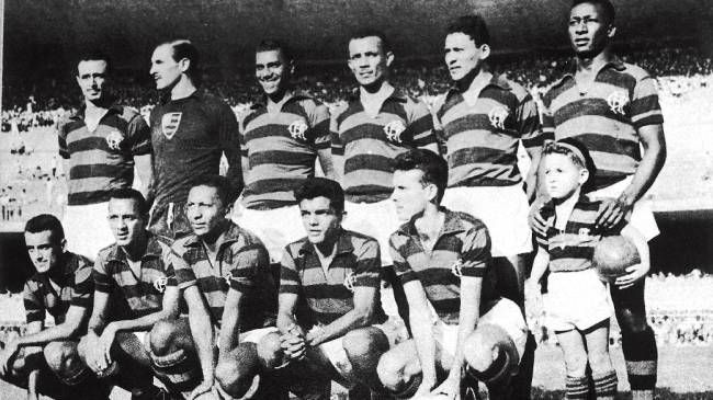 Time do Flamengo, campeão carioca em 1955: em pé, Pavão, Chamorro, Servílio, Tomires, Dequinha e Jordan; agachados, Joel, Duca, Índio, Dida e Zagallo
