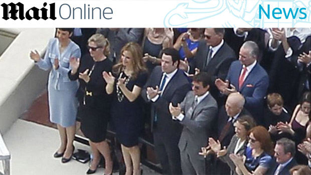 Tom Cruise e John Travolta participam de inauguração de templo da Cientologia na Flórida
