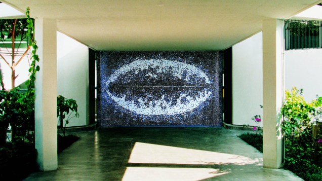 Tomie Ohtake, pintura de 1994, no Instituto de Estudos Brasileiros da USP, São Paulo