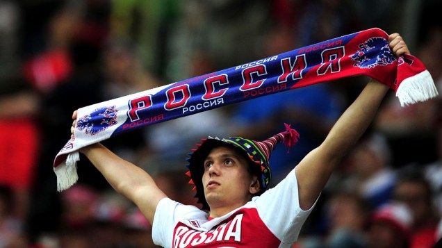 Torcedor da Rússia antes do jogo contra a República Checa, na Polônia