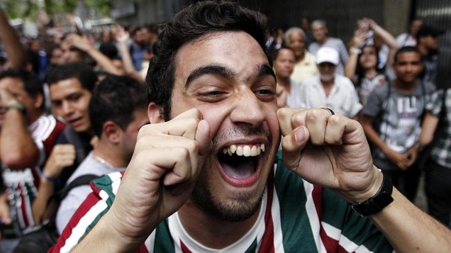 Torcedor do Fluminense ironiza choro do grupo da Portuguesa, punida pelo STJD