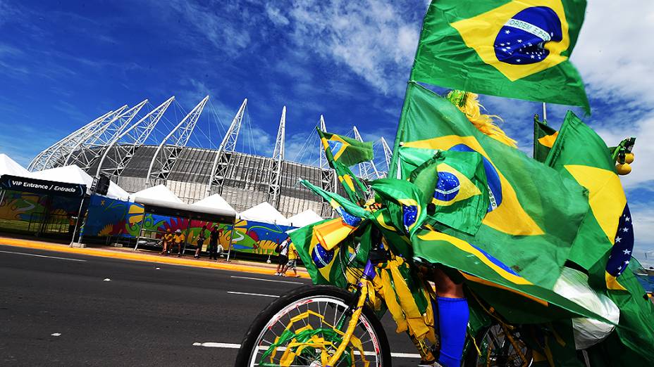 Torcedores em Fortaleza antes da partida Brasil e Colômbia