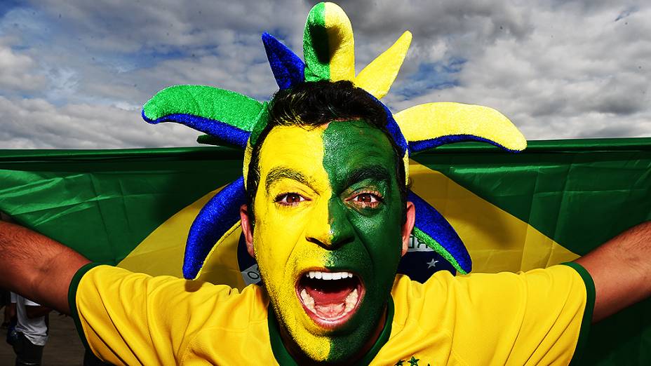 Torcedor do Brasil chega para o jogo contra a Alemanha no Mineirão, em Belo Horizonte