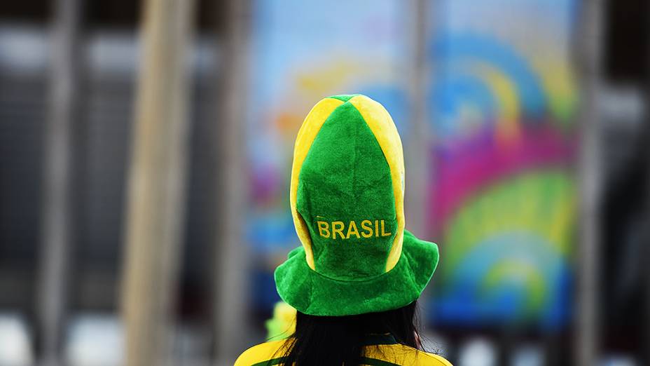 Torcedores chegam no Mané Garrincha para o jogo entre Brasil e Holanda, em Brasília