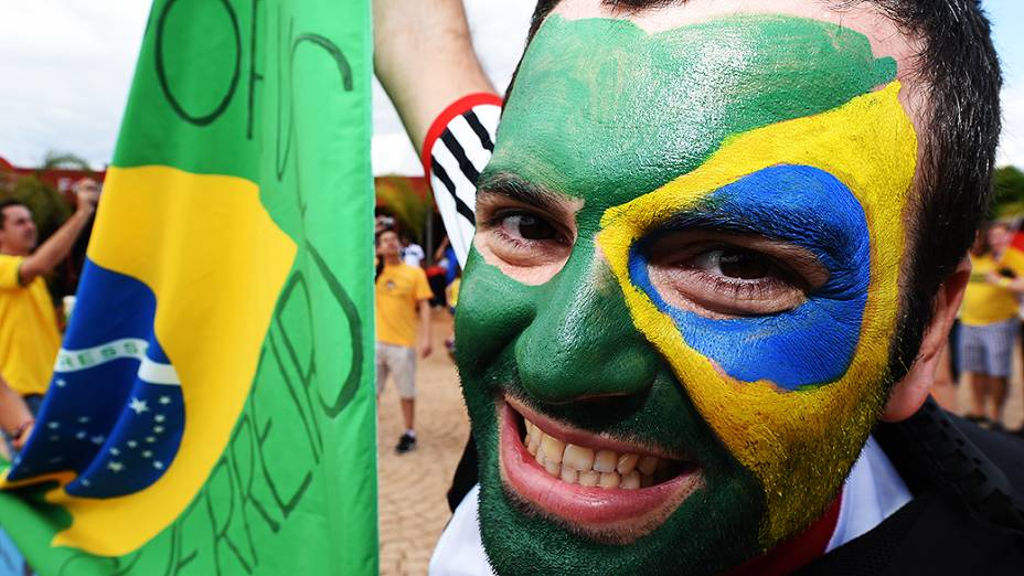 Torcedores chegam no Mané Garrincha para o jogo entre Brasil e Holanda, em Brasília