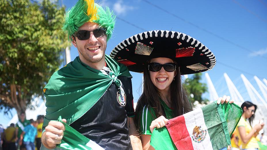 Torcida mexicana chega ao Castelão para partida entre Brasil e México, pela Copa das Confederações, nesta quarta-feira (19), em Fortaleza