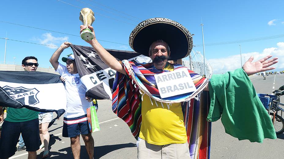 Torcida brasileira chega ao Castelão para partida entre Brasil e México, pela Copa das Confederações, nesta quarta-feira (19), em Fortaleza