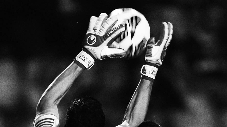 Lance na partida entre Corinthians e San Jose da Bolívia no Pacaembu