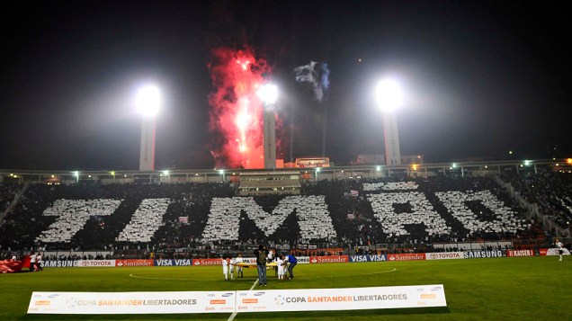 Torcida do Corinthians  durante a partida contra o Vasco da Gama, realizada no Estádio do Pacaembu, válida pelas quartas-de-final da Copa Libertadores de America 2012