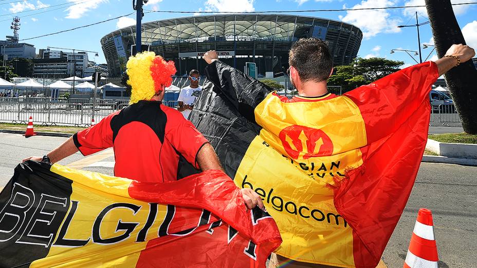 Torcida de Bélgica e Estados Unidos chegam na Arena Fonte Nova, em Salvador