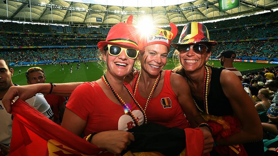 Torcida da Bélgica comparece no jogo contra os Estados Unidos na Arena Fonte Nova, em Salvador