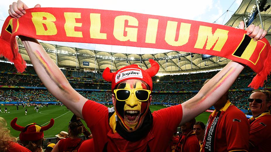 Torcedores da Bélgica durante o jogo contra os Estados Unidos na Arena Fonte Nova, em Salvador