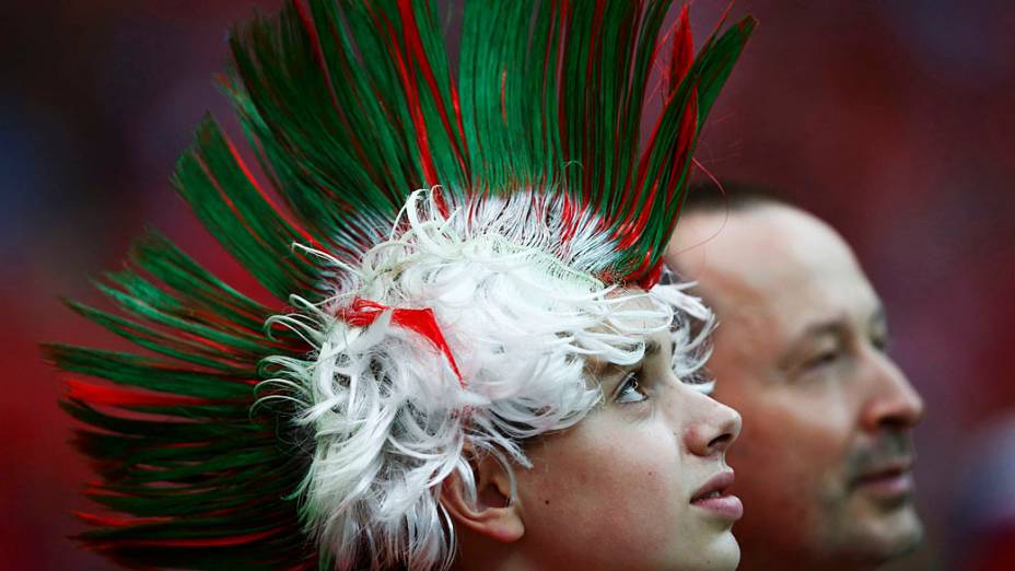 Torcedores portugueses aguardam início da partida contra a República Checa válida pelas quartas-de-final da Eurocopa 2012