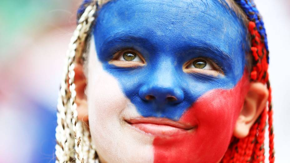 Torcedora durante partida entre Grécia e República Checa válida pela Eurocopa 2012