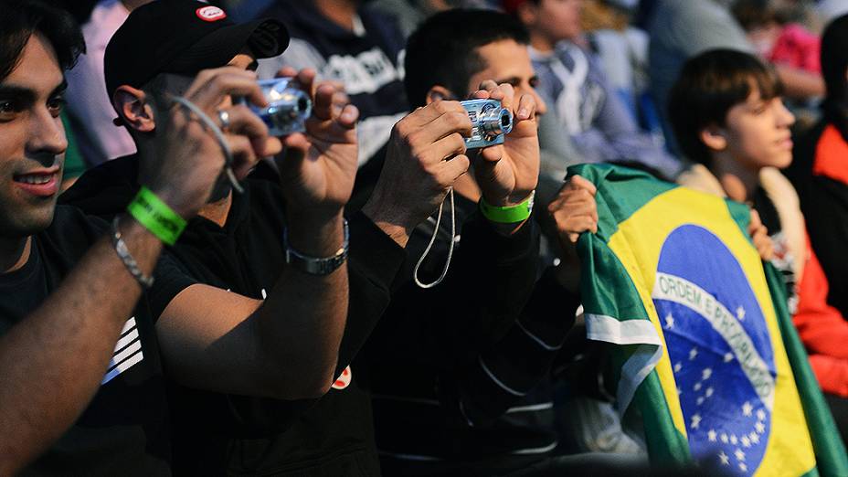 Fãs do UFC assistiram à pesagem em Jaraguá do Sul (SC)