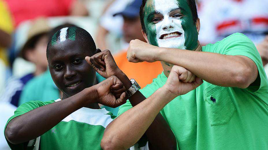 Torcida da Nigéria, no jogo contra a Espanha, pela Copa das Confederações, em Fortaleza