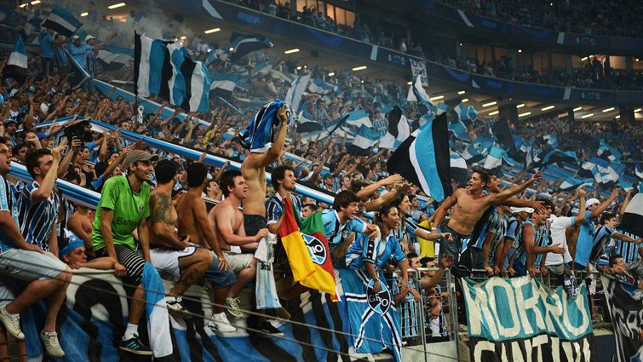 Torcida do Grêmio durante o jogo contra o Hamburgo na inauguração da Arena em Porto Alegre