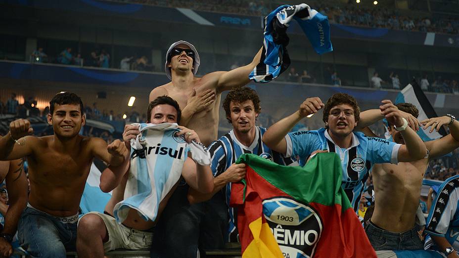 Torcida do Grêmio durante o jogo contra o Hamburgo na inauguração da Arena em Porto Alegre