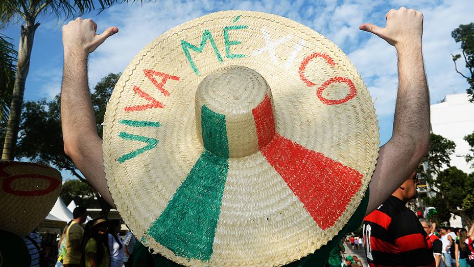 Torcida mexicana chegam ao Maracanã para empurrar o time