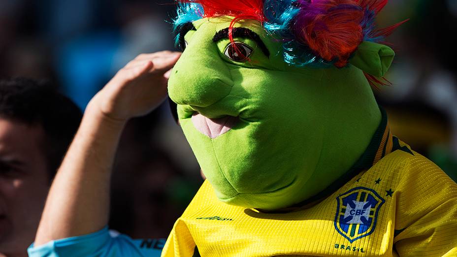 Torcida faz a festa na vitória da seleção brasileira sobre a França na Arena do Grêmio, no último amistoso antes da Copa das Confederações