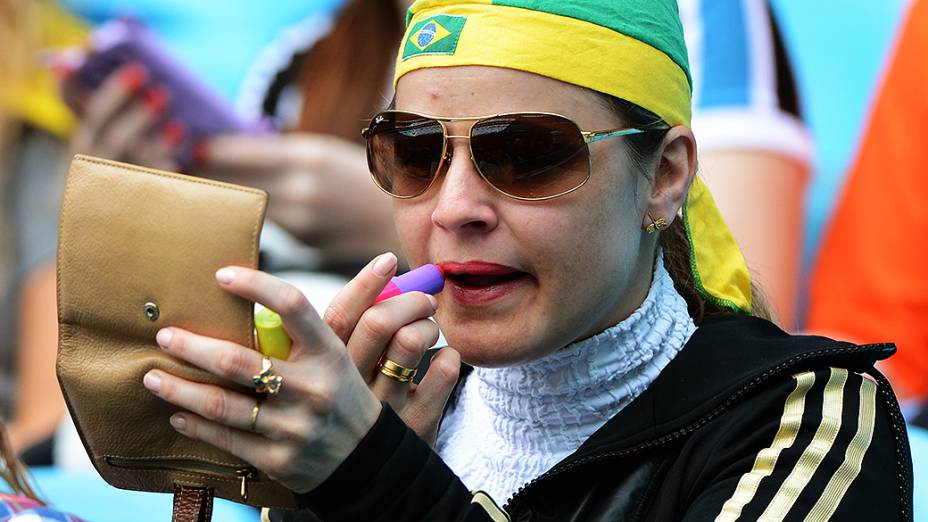 Torcida faz a festa na vitória da seleção brasileira sobre a França na Arena do Grêmio, no último amistoso antes da Copa das Confederações