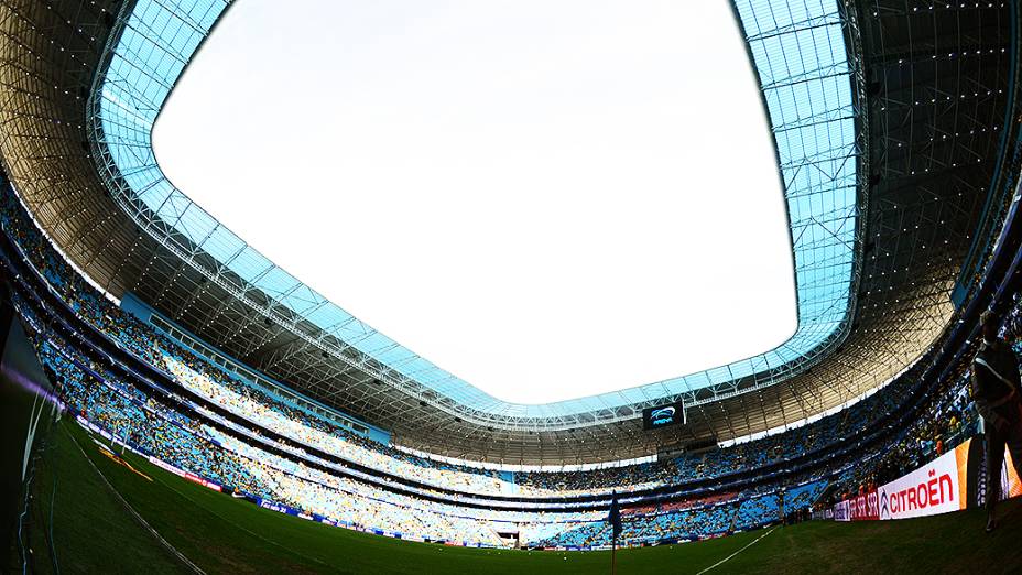 Torcida faz a festa na vitória da seleção brasileira sobre a França na Arena do Grêmio, no último amistoso antes da Copa das Confederações