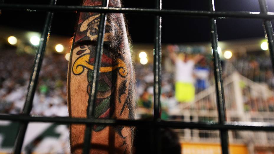 Torcida durante jogo do Palmeiras contra Tijuana do México pela copa Libertadores no estádio do Pacaembu