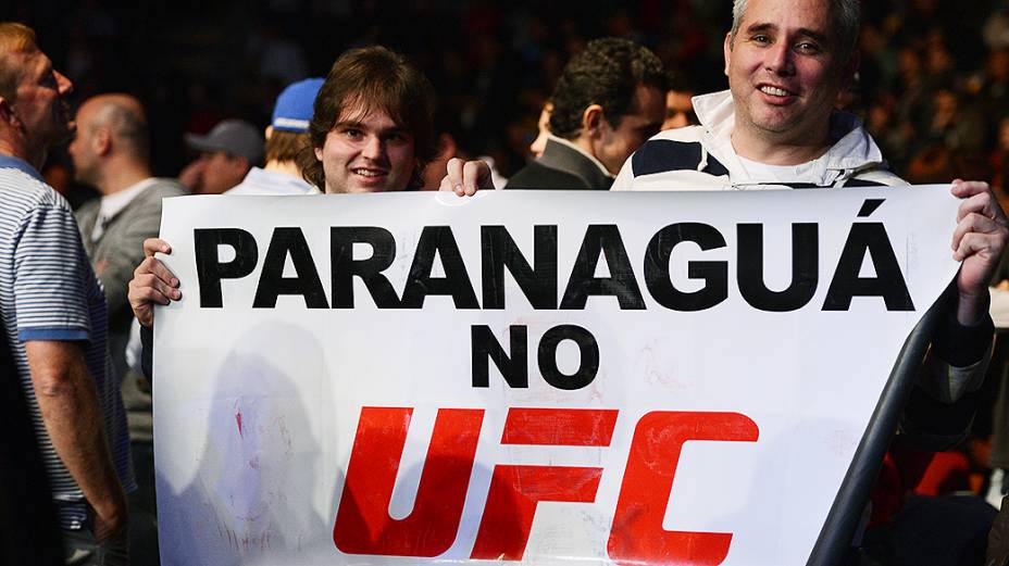 Fãs do UFC em Jaraguá do Sul, norte de Santa Catarina