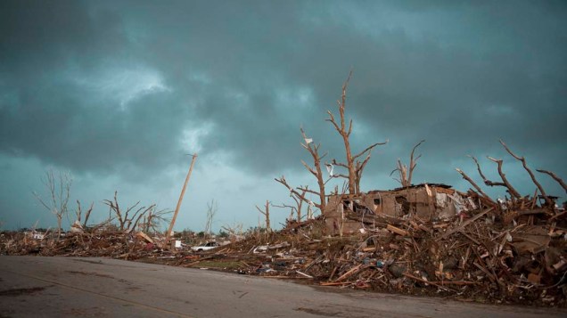 Destruição causada pelo tornado na cidade de Joplin no estado americano do Missouri