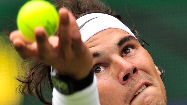 Rafael Nadal na primeira rodada do torneio de tênis de Wimbledon contra o brasileiro Thomaz Bellucci