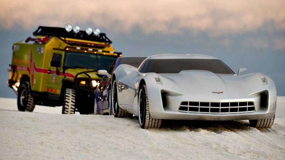 Ainda como protótipo, a nova geração do Corvette Stingray engordou a frota da Chevrolet em  Transformers: A Vingança dos Derrotados (2009)