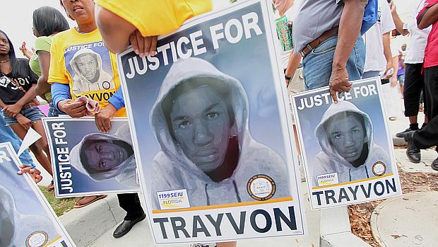 Jovem negro Trayvon Martin foi assassinado na Florida, EUA