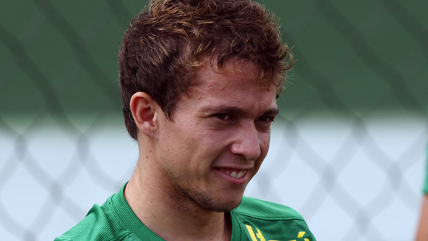 Bernard durante o treino do Brasil, em Goiânia na tarde desta terça-feira