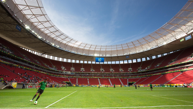 Treino da seleção em Brasília, em 14/06/2013