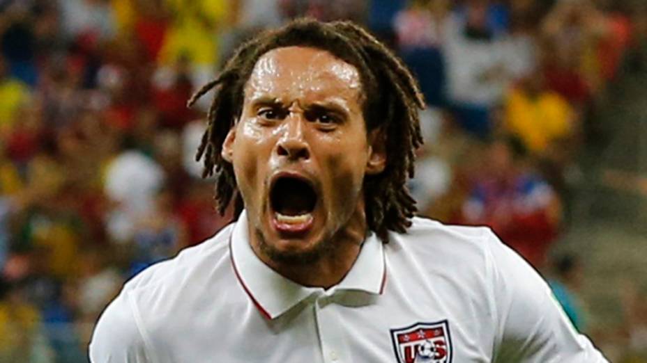 O jogador da Seleção americana, Jermaine Jones, comemera gol em partida contra Portugal, na arena Amazônia, em Manaus