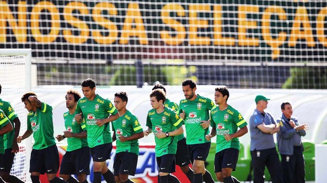 Treino da seleção brasileira no Estádio da Serrinha, na manhã desta quarta-feira (12)