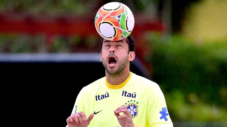 Fred durante treino da seleção brasileira na Granja Comary, em Teresópolis