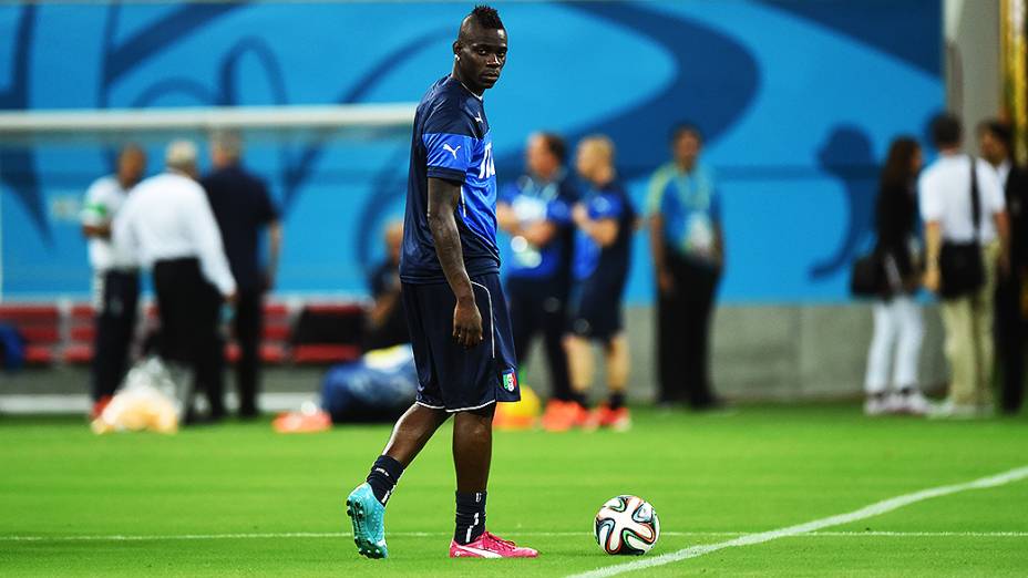 O jogador Mario Balotelli durante o treino da seleção italiana na Arena Amazônica, em Manaus