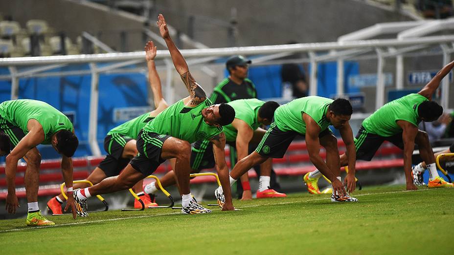 Seleção mexicana treina no Castelão antes do jogo contra o Brasil, em Fortaleza