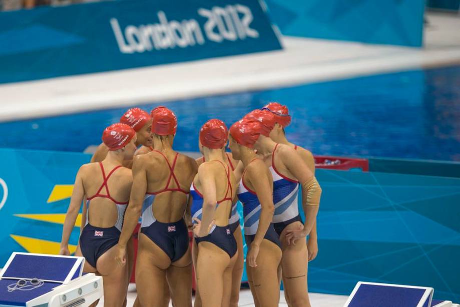 Treino de nado sincronizado no Centro Aquático do Parque Olímpico de Londres 2012
