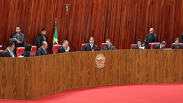 Sessão do Tribunal Superior Eleitoral, em Brasília