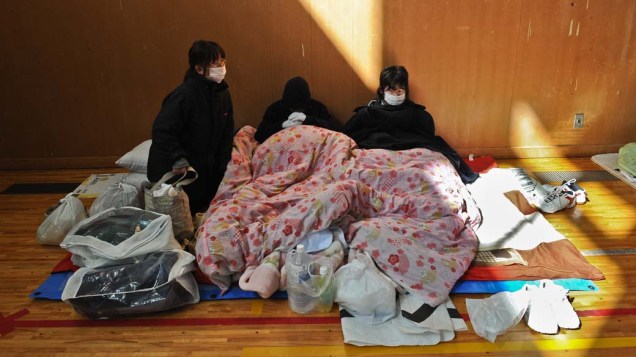 Abrigo em um ginásio da cidade de Otsuchi, Japão