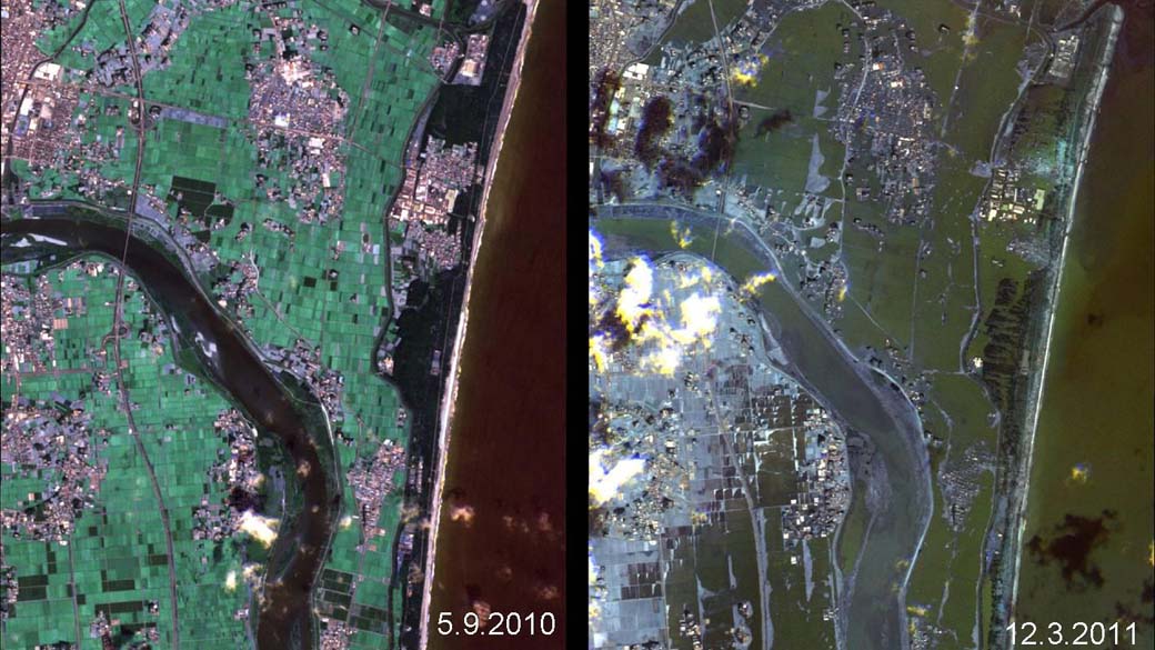 Litoral do Japão antes e depois do Tsunami. A imagem da esquerda foi tirada no dia 5 de setembro de 2010, a imagem da direita em 12 de março de 2011, um dia após o terremoto e tsunami que atingiram o Japão